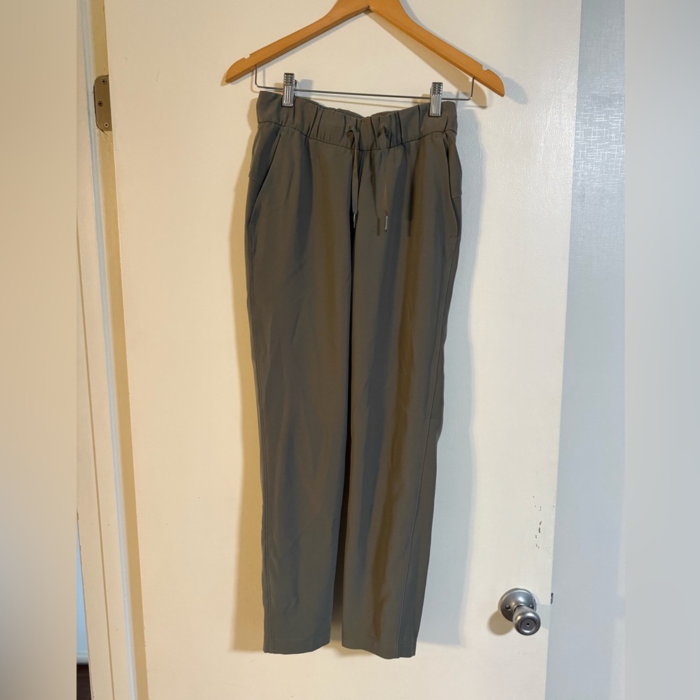 Lululemon on the fly olive pant